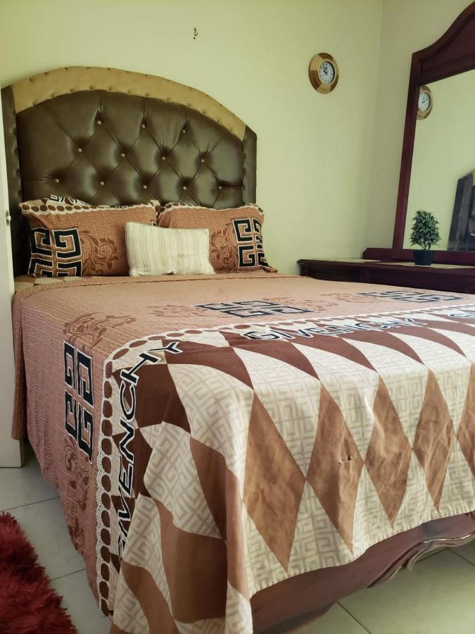 #1 Jacaranda Vacation Home Spanish Town Экстерьер фото