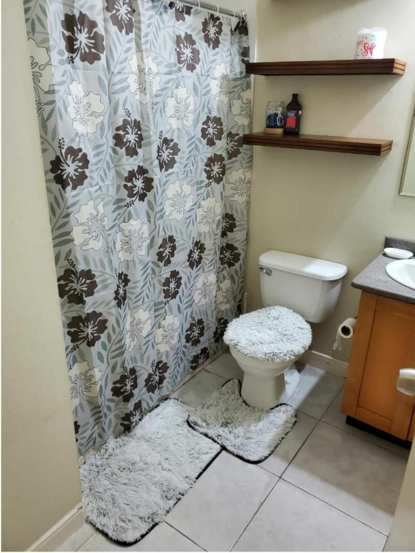 #1 Jacaranda Vacation Home Spanish Town Экстерьер фото